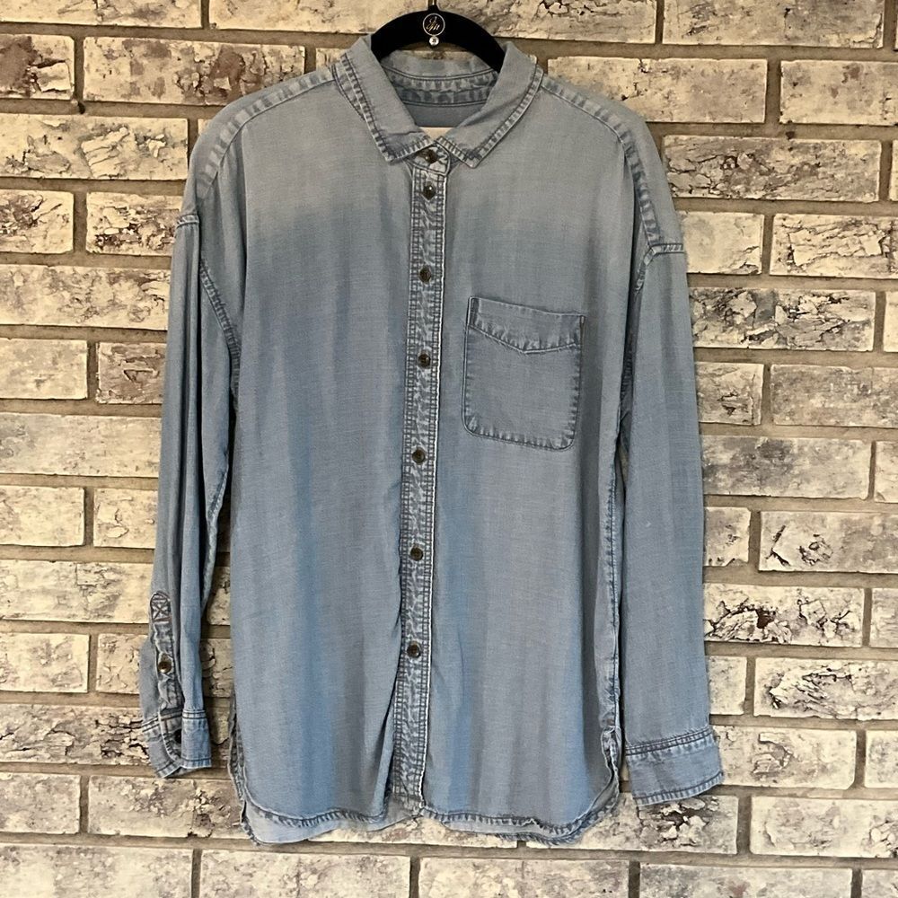 American Eagle Outfitters Blue Casual Button Down Shirt Relaxed Fit